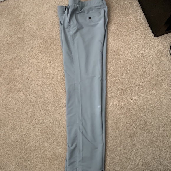 Under Armour Men’s Gray Tapered Pants Size: 30x32 - Picture 5 of 5